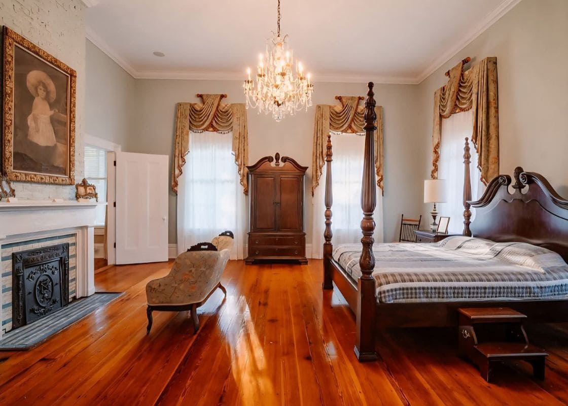 A House With a Pool, and a Dream I Never Quite Let Go