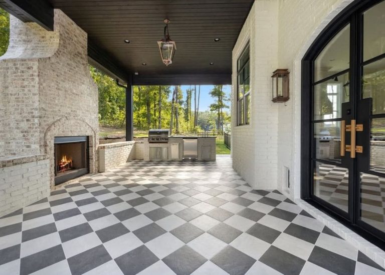 Lately, I’ve Fallen in Love with Checkerboard Style