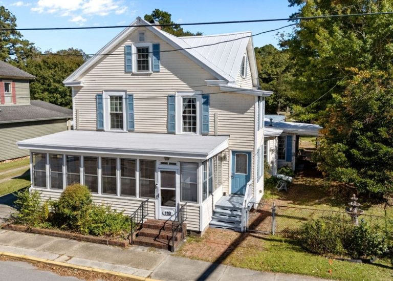 My Thoughts on this Little House