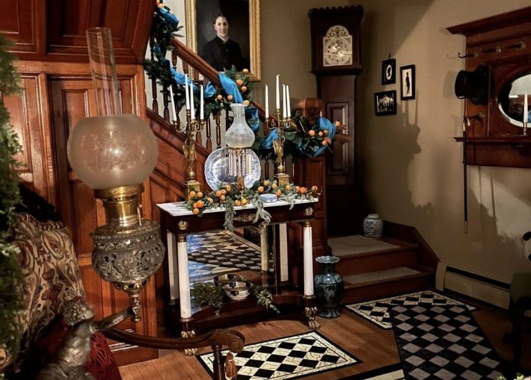 Should We Add Fruits to Our Home Decoration?