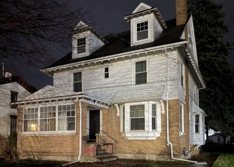 The Afternoon a Country Picnic Led Us Into A Beautiful Old Home